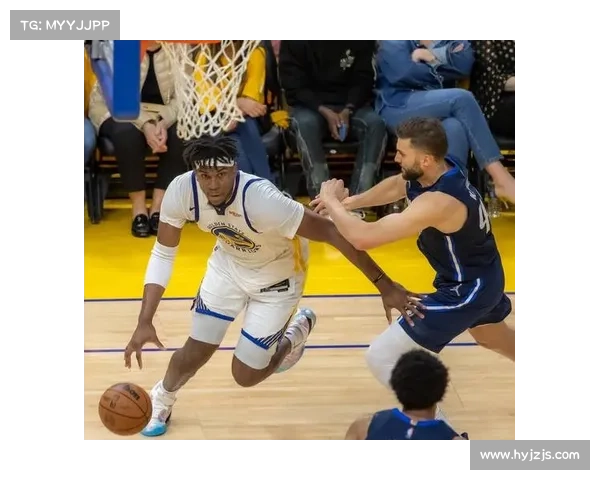 NBA西部决赛第三场:勇士胜独行侠 NBA西部决赛第三场:勇士胜独行侠